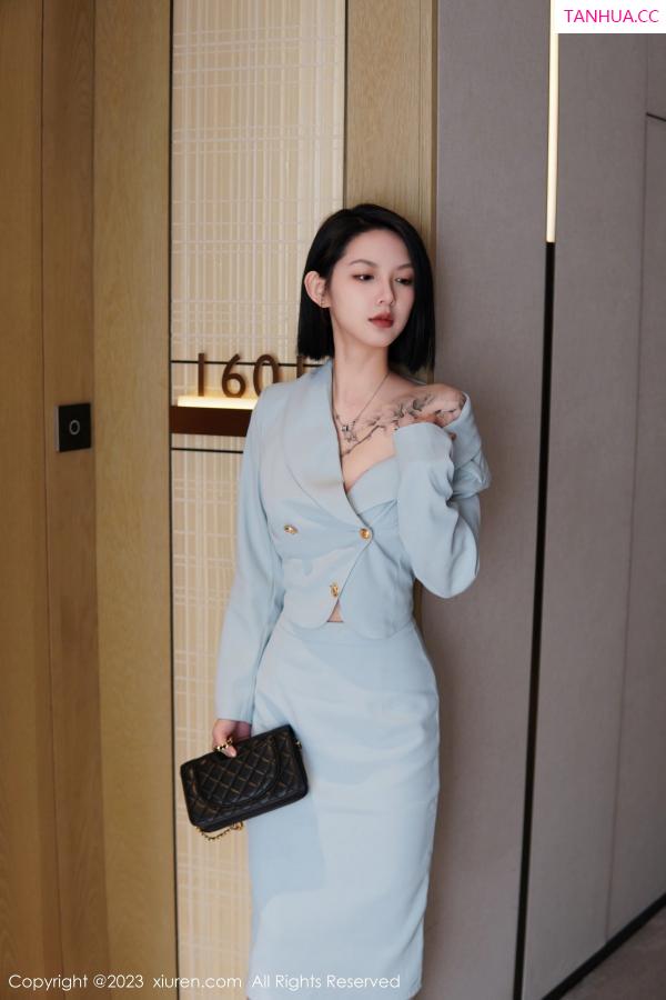   [XiuRen]高清写真图 2023.06.09 No.6885 乔一一 丝袜美腿第7张图片
